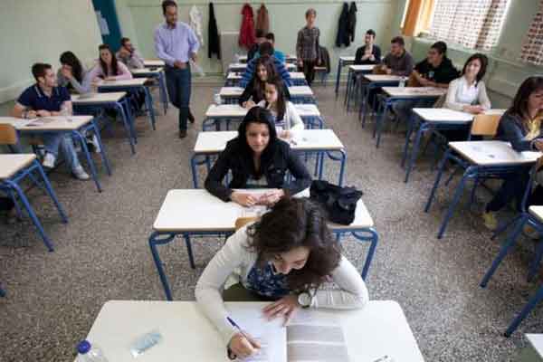 Βάσεις 2016: Υψηλή «πτήση» για τις Ιατρικές Σχολές - Στα 9.500 μόρια οι Παιδαγωγικές