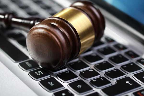 Πλειστηριασμοί με ένα «κλικ»: Στο σφυρί τα πρώτα ακίνητα -Πώς θα γίνει η διαδικασία 