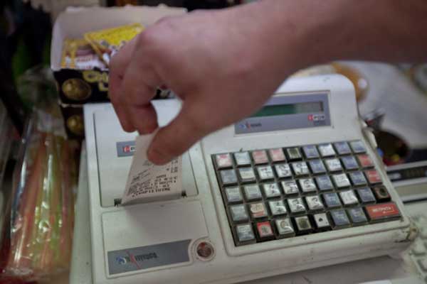 "Ανάσα" για εκατοντάδες χιλιάδες επιχειρήσεις - Στη Βουλή το νομοσχέδιο για την εξωδικαστική ρύθμιση χρεών