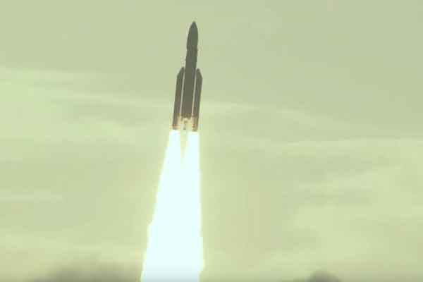 Στο διάστημα Ελλάδα και Κύπρος! Επιτυχημένη η εκτόξευση του Hellas SAT 3 (video) 