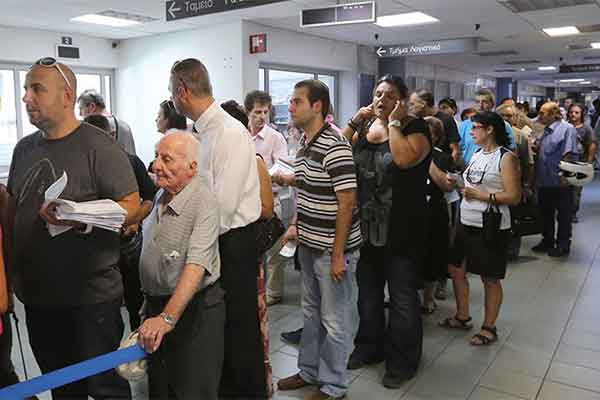 Ως τη Δευτέρα 2,5 εκατομμύρια φορολογούμενοι πρέπει να πληρώσουν 1,5 δισ. ευρώ