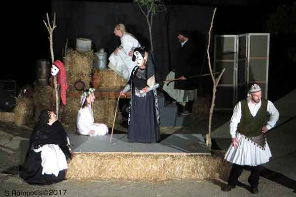 Με επιτυχία και πλήθος κόσμου η "Γκόλφω" στο Θέατρο της Καυκανιάς - Απόψε στο Κατάκολο