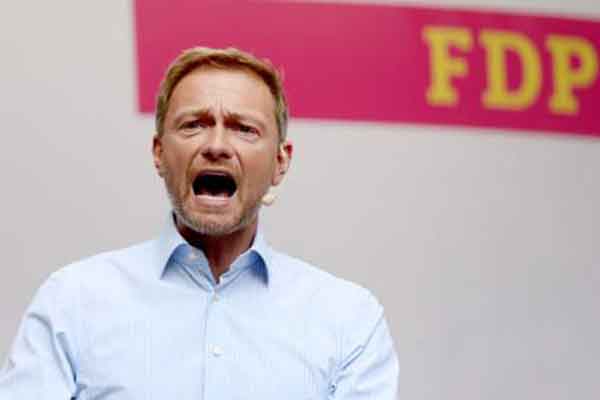 DW: Πανικός στην ελληνική πολιτική σκηνή -Ξανά στον ορίζοντα το φάντασμα του Grexit;