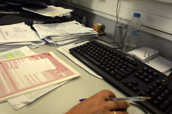 Η εφορία βάζει στο «μικροσκόπιο» 1,2 εκατ. ΑΦΜ