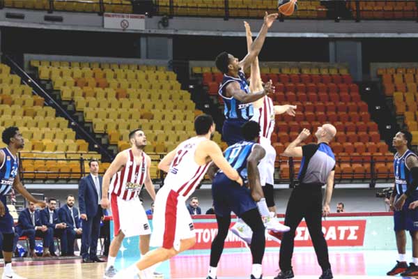 Κόροιβος: Ήττα στο ΣΕΦ από τον Ολυμπιακό με 97-76