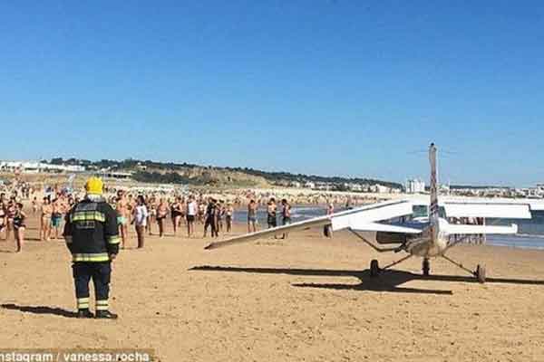 Λισαβόνα: Νεκροί λουόμενοι από αναγκαστική προσγείωση αεροσκάφους