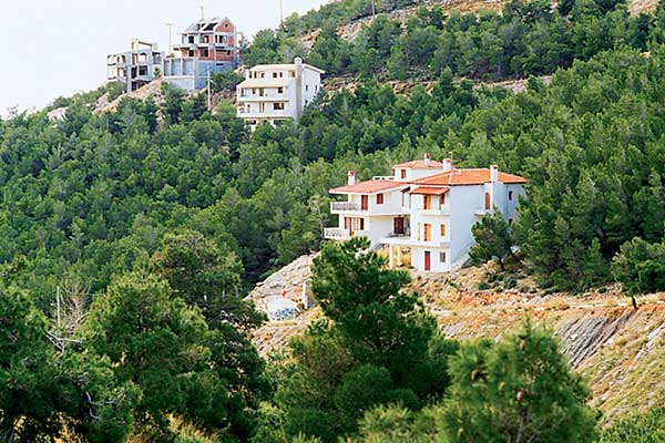 Παράταση για έναν χρόνο στα αυθαίρετα