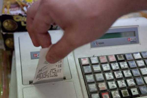 Το ΥΠΟΙΚ φέρνει από τη Γερμανία μηχανισμό για την αντιμετώπιση των «πειραγμένων» ταμειακών μηχανών