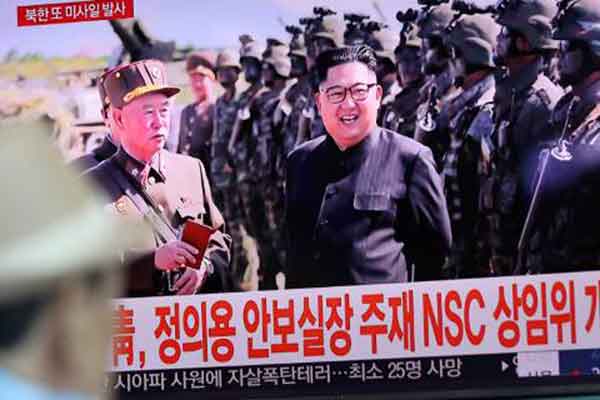 Απειλεί ο Κιμ Γιονγκ Ουν: Προοίμιο για το Γκουάμ ο πύραυλος πάνω από την Ιαπωνία