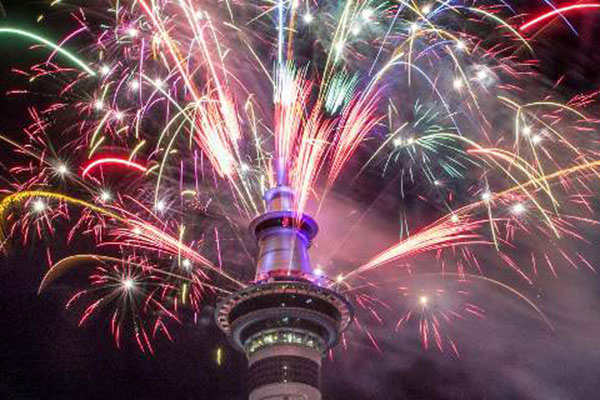 Αυστραλία και Νέα Ζηλανδία καλωσόρισαν το 2017 -Πυροτεχνήματα και μουσική [εικόνες & βίντεο] 