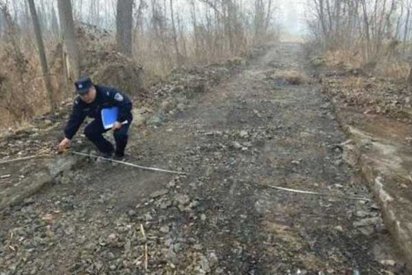 Kίνα: Κλέφτης εξαφάνισε... δρόμο 800 μέτρων για να πουλήσει το μπετόν!