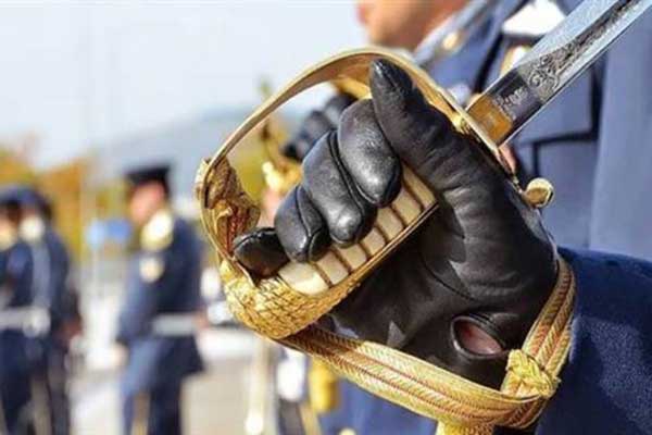 «Ψαλίδι» έως 30,8% στις συντάξεις των αποστράτων - Αναλυτικά παραδείγματα