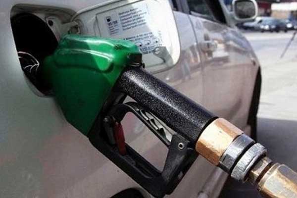 Με «πειραγμένες» αντλίες ένα στα τρία βενζινάδικα - Λαβράκι βγήκε από τους πρώτους ελέγχους