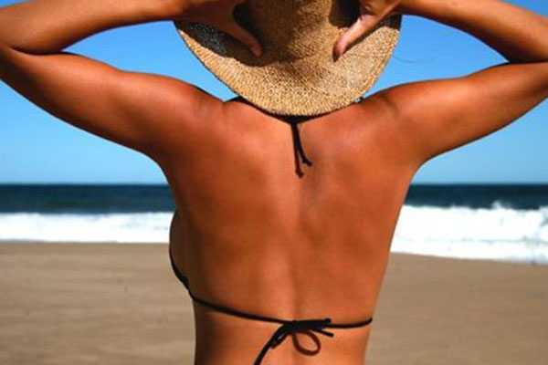 Έντεκα τρόφιμα που βοηθούν στην πρόληψη του ηλιακού εγκαύματος