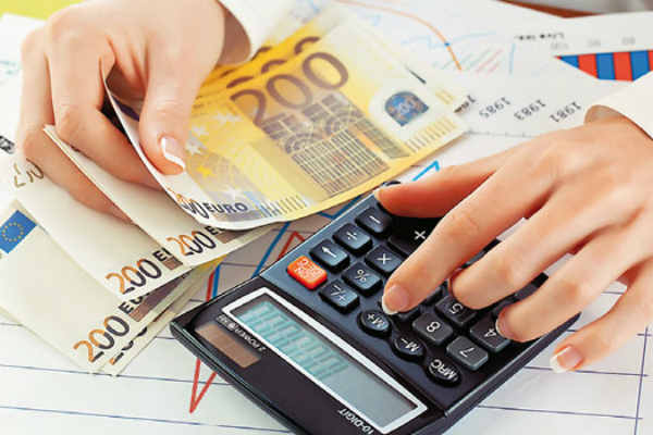 Σχέδιο για “πάγωμα” των χρεών στα Ταμεία με αντάλλαγμα περικοπή των συντάξεων - Tα σενάρια για τις ρυθμίσεις χρεών