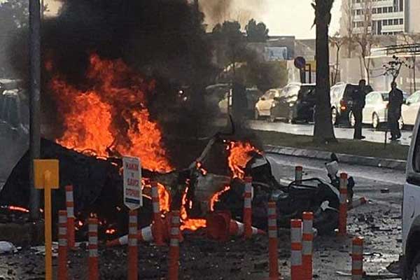 Iσχυρή έκρηξη στη Σμύρνη - Τέσσερις νεκροί και τουλάχιστον 10 τραυματίες