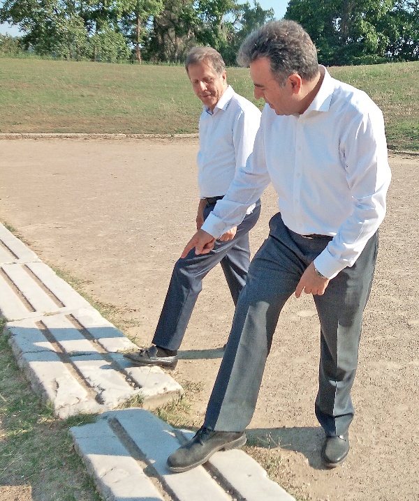 konsolas olympia 3 copy 600x718