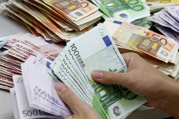 Εκτινάχθηκαν τα φέσια του Δημοσίου τον Ιούλιο