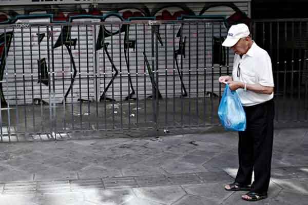 ΕΛΣΤΑΤ: Οι φόροι 'χτύπησαν' το 2016 εισόδημα, αποταμίευση και κατανάλωση