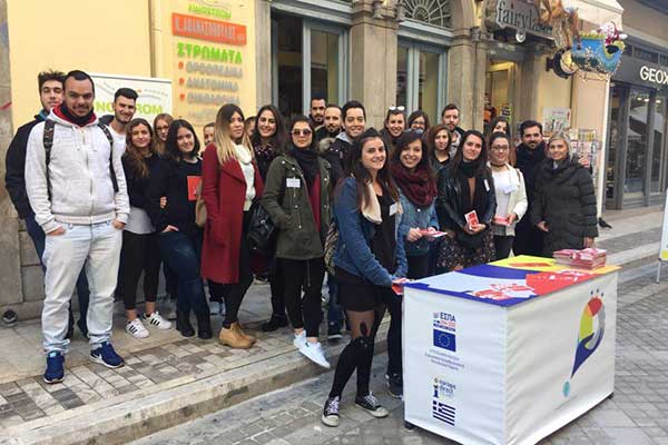 Η Περιφέρεια Δυτικής Ελλάδας μαζί με φοιτητές του ΤΕΙ ενημέρωσαν για το AIDS