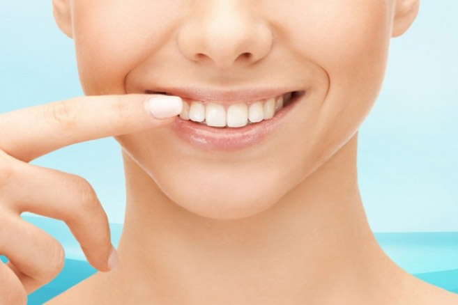 Κακοσμία στόματος: 8 τροφές και ροφήματα για δροσερή αναπνοή