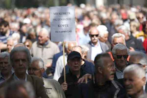 Αλλον έναν χρόνο στην αναμονή για τη σύνταξη 139.000 συνταξιούχοι