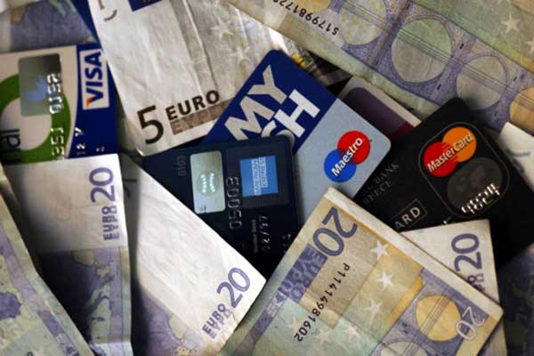 Οριστικό! Χωρίς τις δαπάνες από ενοίκια, ρεύμα νερό και τηλέφωνο, το αφορολόγητο με πλαστικό χρήμα