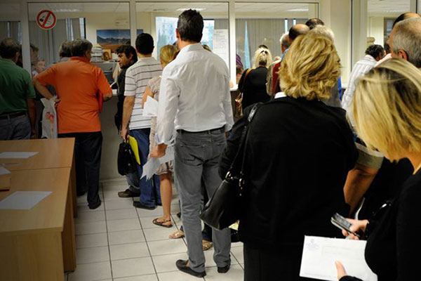 Ένας στους δύο οφειλέτες «έχασε» οριστικά τις 100 δόσεις - Στάση πληρωμών για τα χρέη στο ΙΚΑ