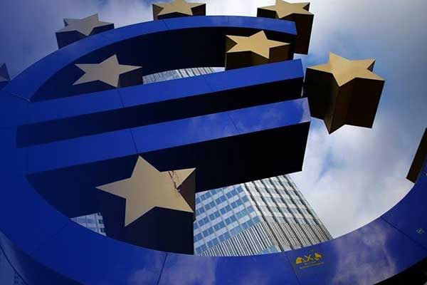 Bloomberg: Τα έξι βήματα που μπορεί να οδηγήσουν την Ελλάδα εκτός ευρωζώνης