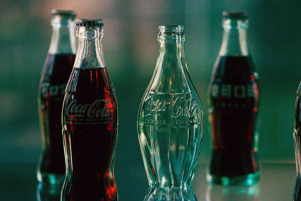 Ανατροπή: Η Coca-Cola λανσάρει το πρώτο αλκοολούχο ρόφημά της στην Ιαπωνία
