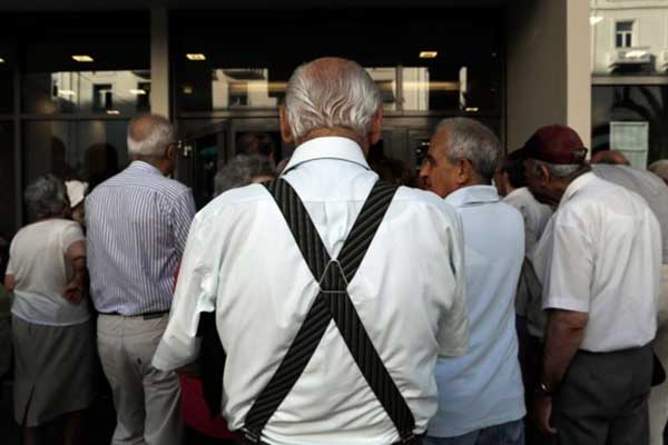 Συντάξεις: Περισσότερα χρήματα για όσους φύγουν τώρα! Αναλυτικά τα ποσά [Πίνακες]