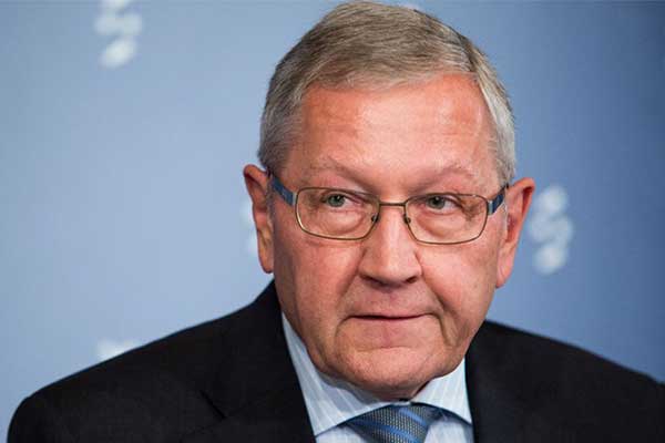 Ρέγκλινγκ: Η Ελλάδα παραμένει σε πρόγραμμα γιατί το 2015 είχε γίνει ρεαλιστικό σενάριο το Grexit