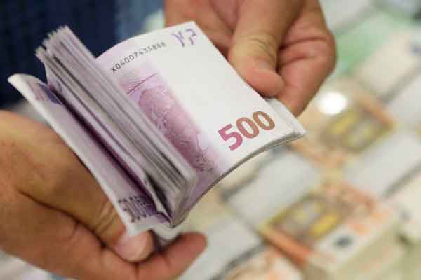 «Εκτοξεύτηκε» το ευρώ μετά τις δηλώσεις Ντράγκι