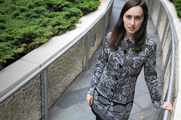 Γνωρίστε τη διάδοχο του Αϊνστάιν! - Πώς η Επιστήμη «υποκλίνεται» σε μια 23χρονη ιδιοφυΐα