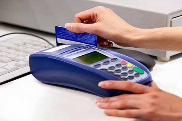 Υποχρεωτικά τα μηχανήματα POS για όποιον ανοίγει επιχείρηση