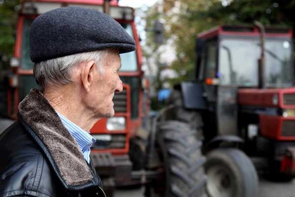 ΟΓΑ: Τη Μεγάλη Τρίτη η καταβολή της πρώτης δόσης των οικογενειακών επιδομάτων