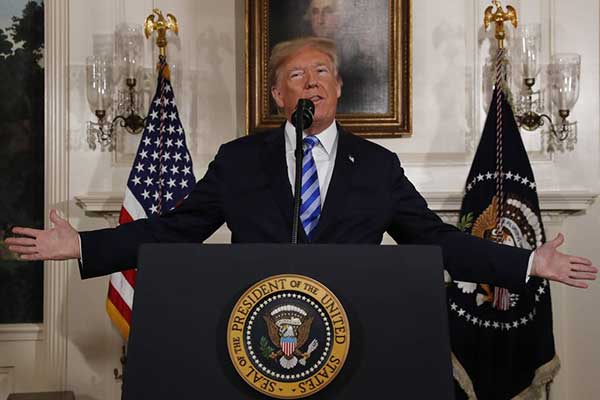 Τραμπ: Οι ΗΠΑ αποχωρούν από τη συμφωνία για τα πυρηνικά του Ιράν